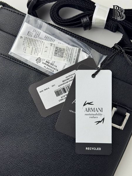 Чоловіча сумка Armani Exchange Faux Leather Shoulder Bag With Front Poc XM002039 фото