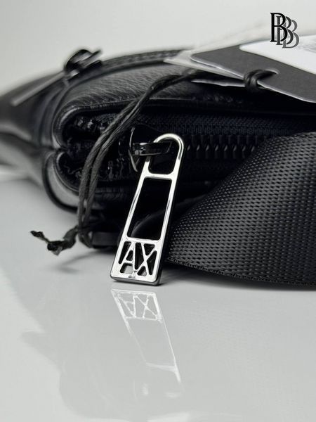 Чоловіча сумка Armani Exchange Shoulder Bag With External Pocket AF17205 фото